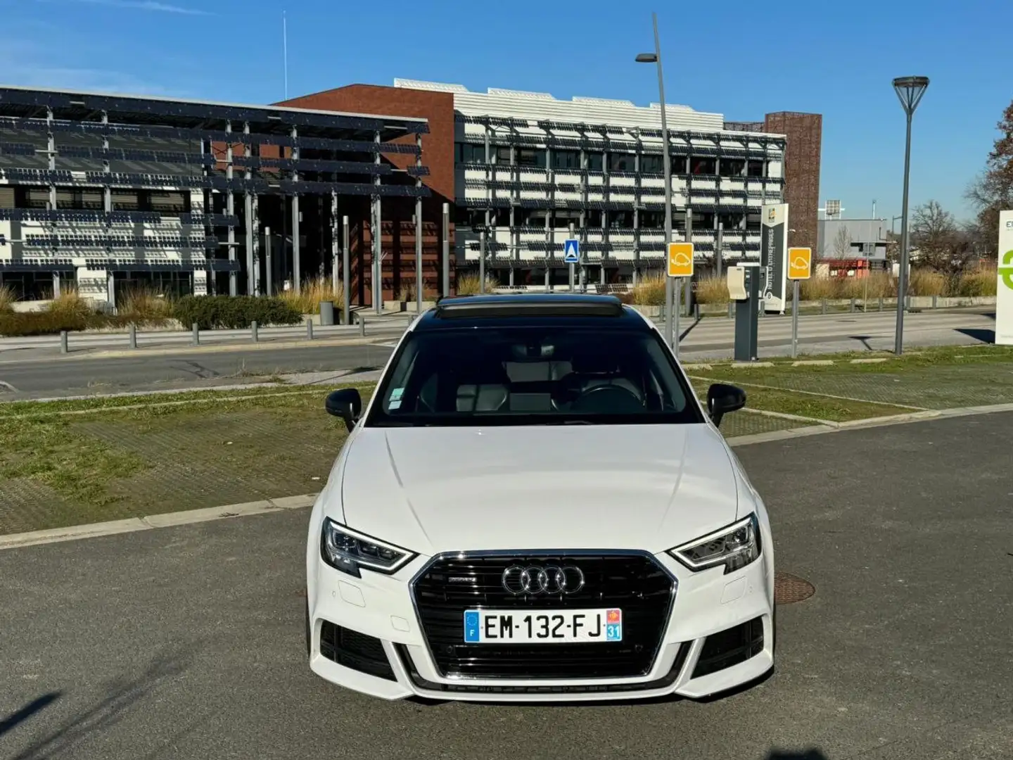 Audi A3 Sportback 2.0 TDI TURBO QUATTRO 184H Sline 6 Blanc - 1