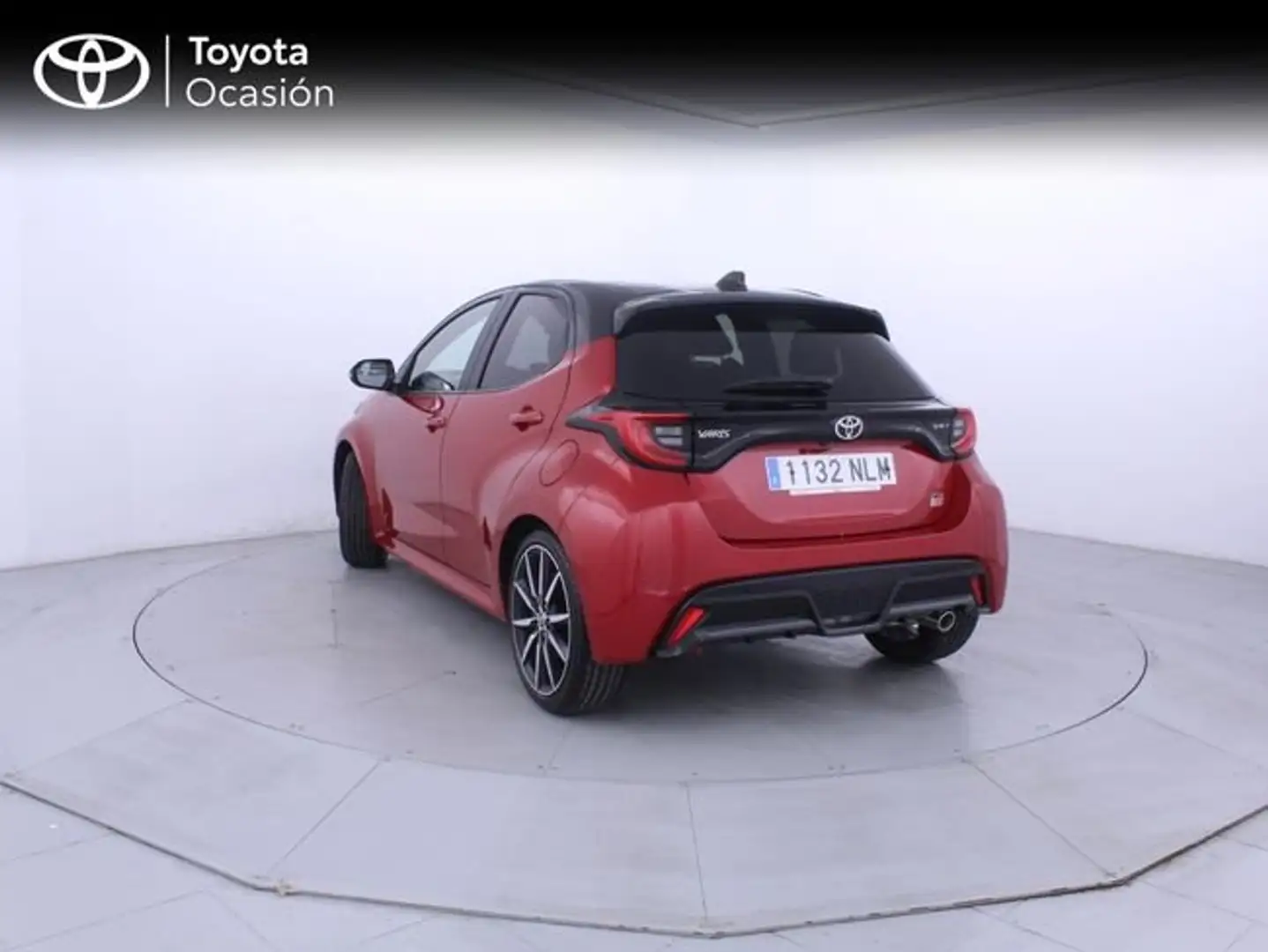 Toyota Yaris 130H 1.5 GR Sport Rojo - 2