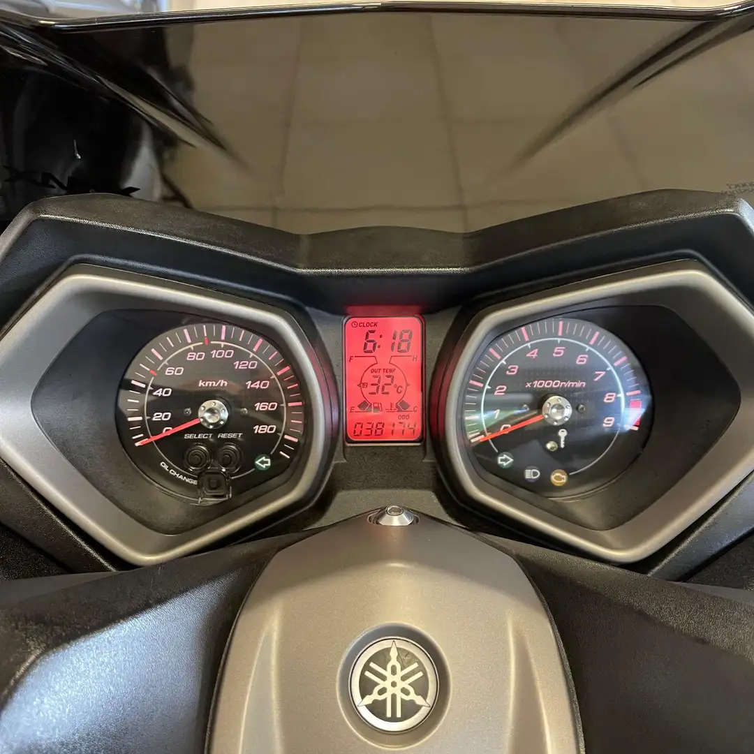 Yamaha X-Max 400 - 2