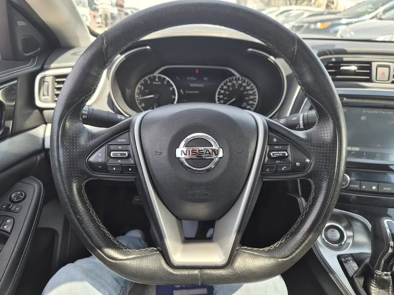 Nissan Maxima снимка Nissan Maxima
