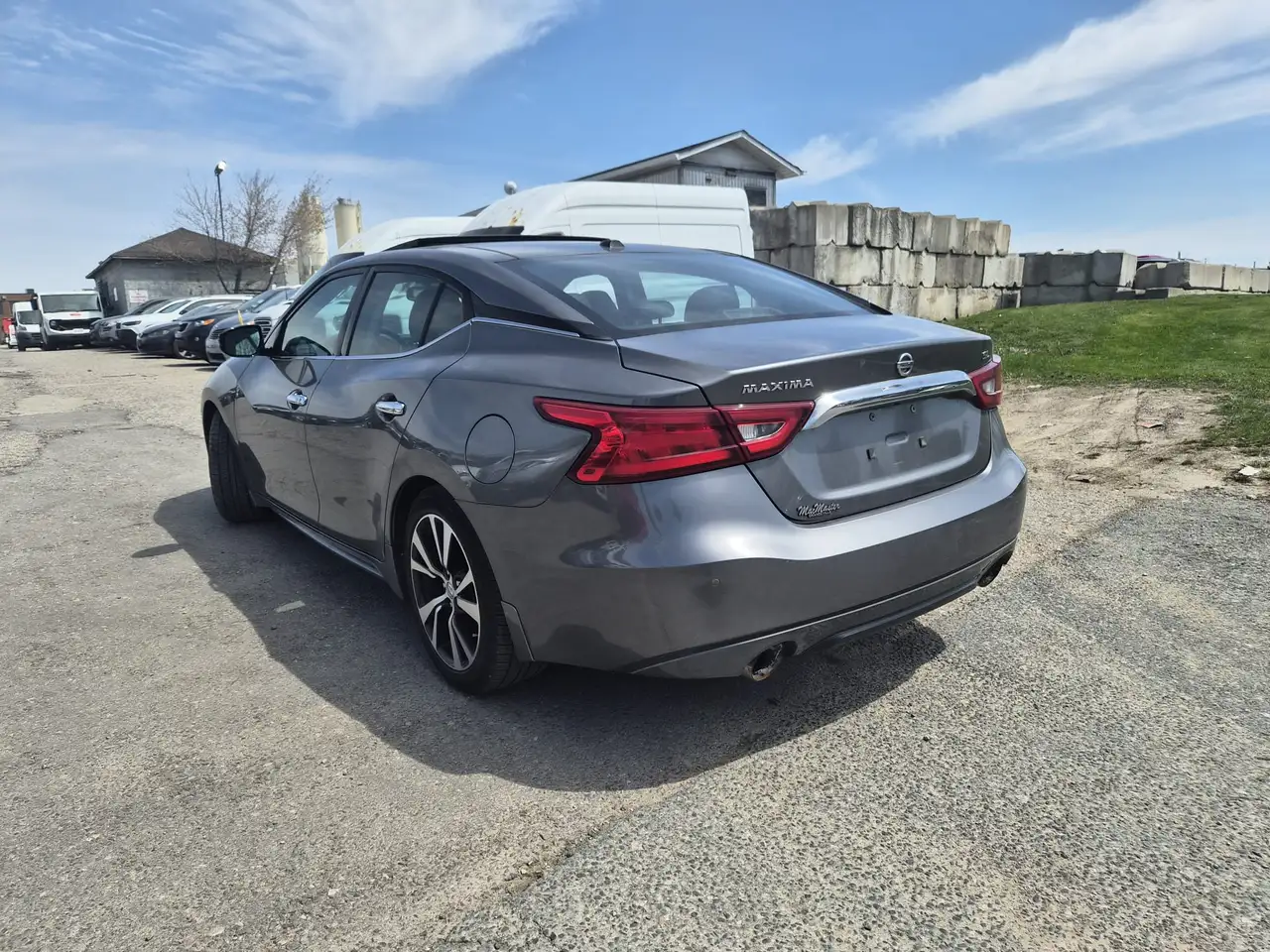Nissan Maxima снимка Nissan Maxima