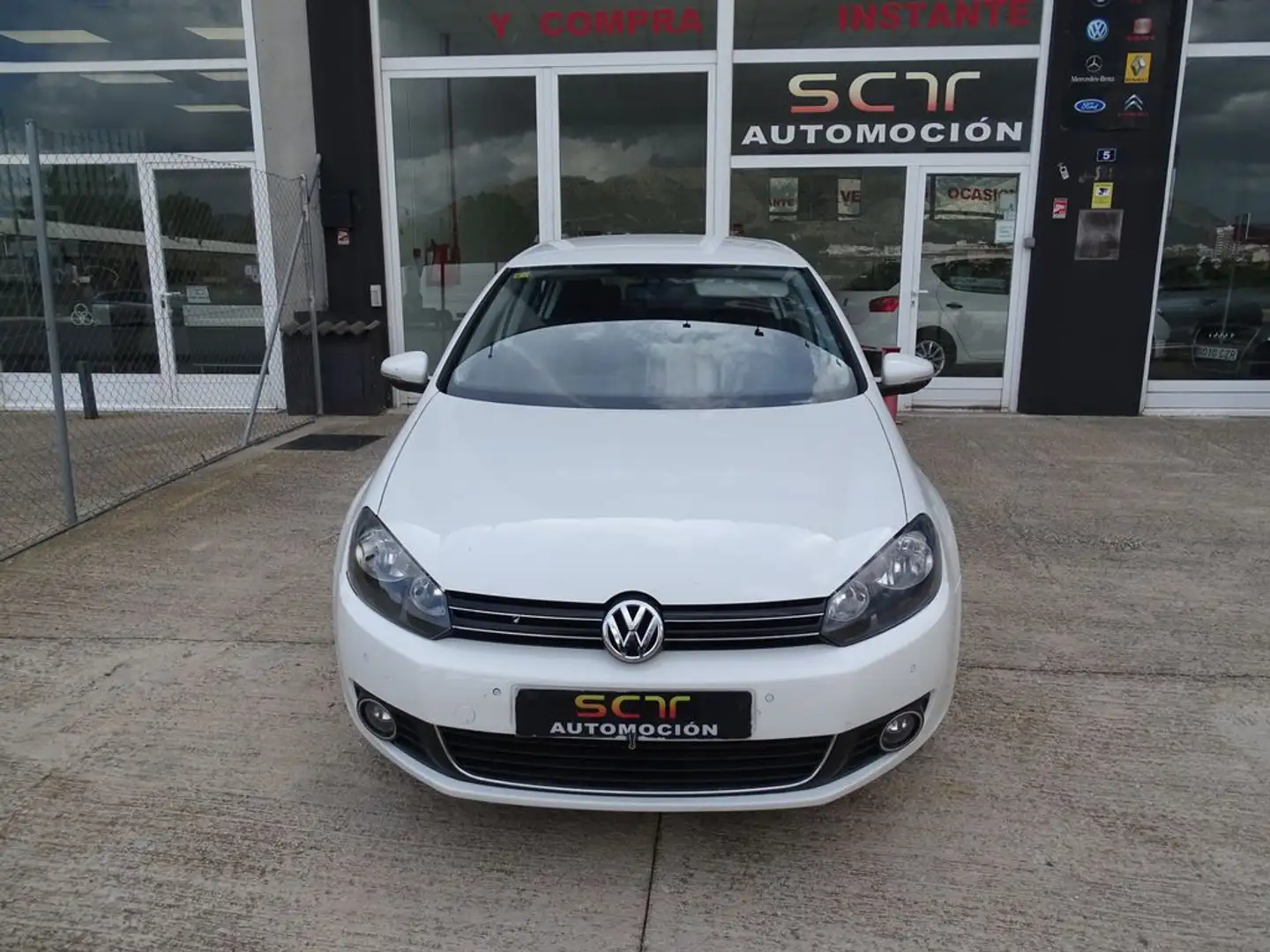 Volkswagen Golf 1.6TDI CR Sport 105 Blanco - 1