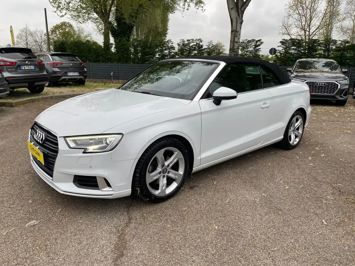 Audi A3 Cabrio 2.0 TDI S tronic Sport Beyaz - 1