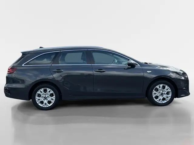 Kia Ceed view 6