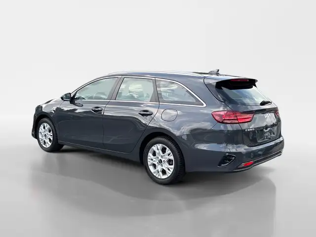 Kia Ceed view 4