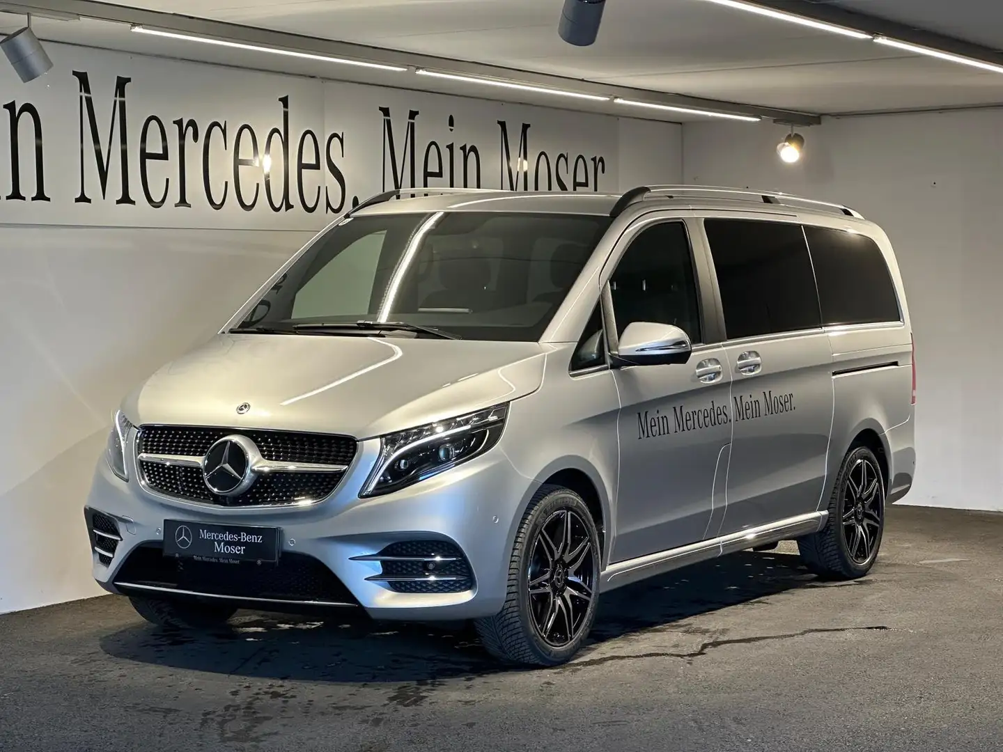 Mercedes-Benz V 300 d 4MATIC EXCLUSIVE Lang AMG Line Silber - 2
