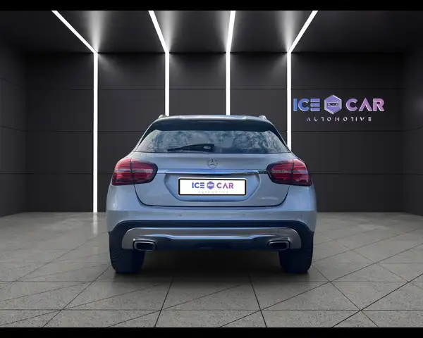 Mercedes-Benz Gla view 6