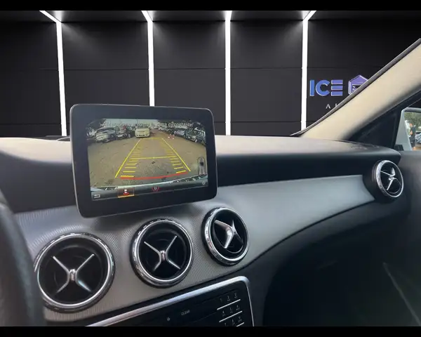 Mercedes-Benz Gla view 13