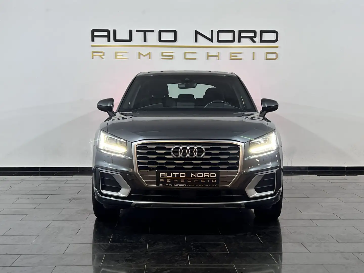Audi Q2 1.4 TFSI*SlinePlus*S-tronis*LED*Kamera*ACC* Grau - 2