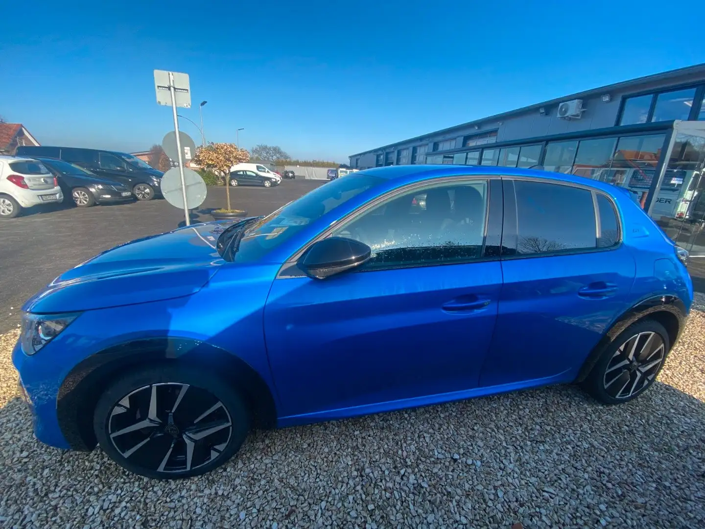 Peugeot 208 PureTech 100 GT aus 1. Hand Blau - 2
