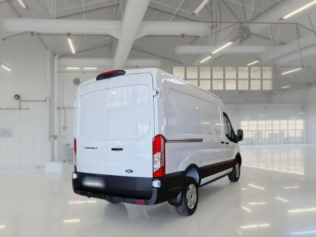 Ford Transit view 4