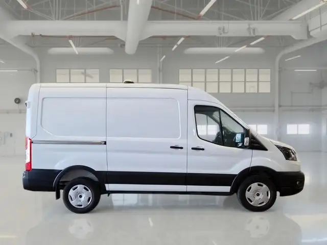 Ford Transit view 3
