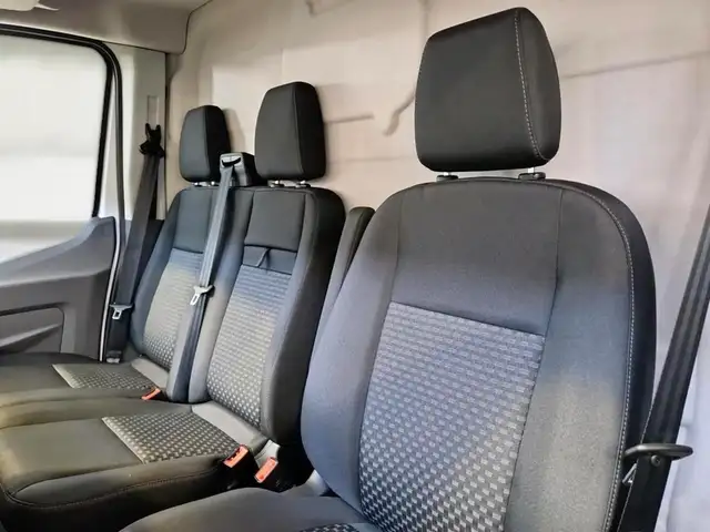 Ford Transit view 9