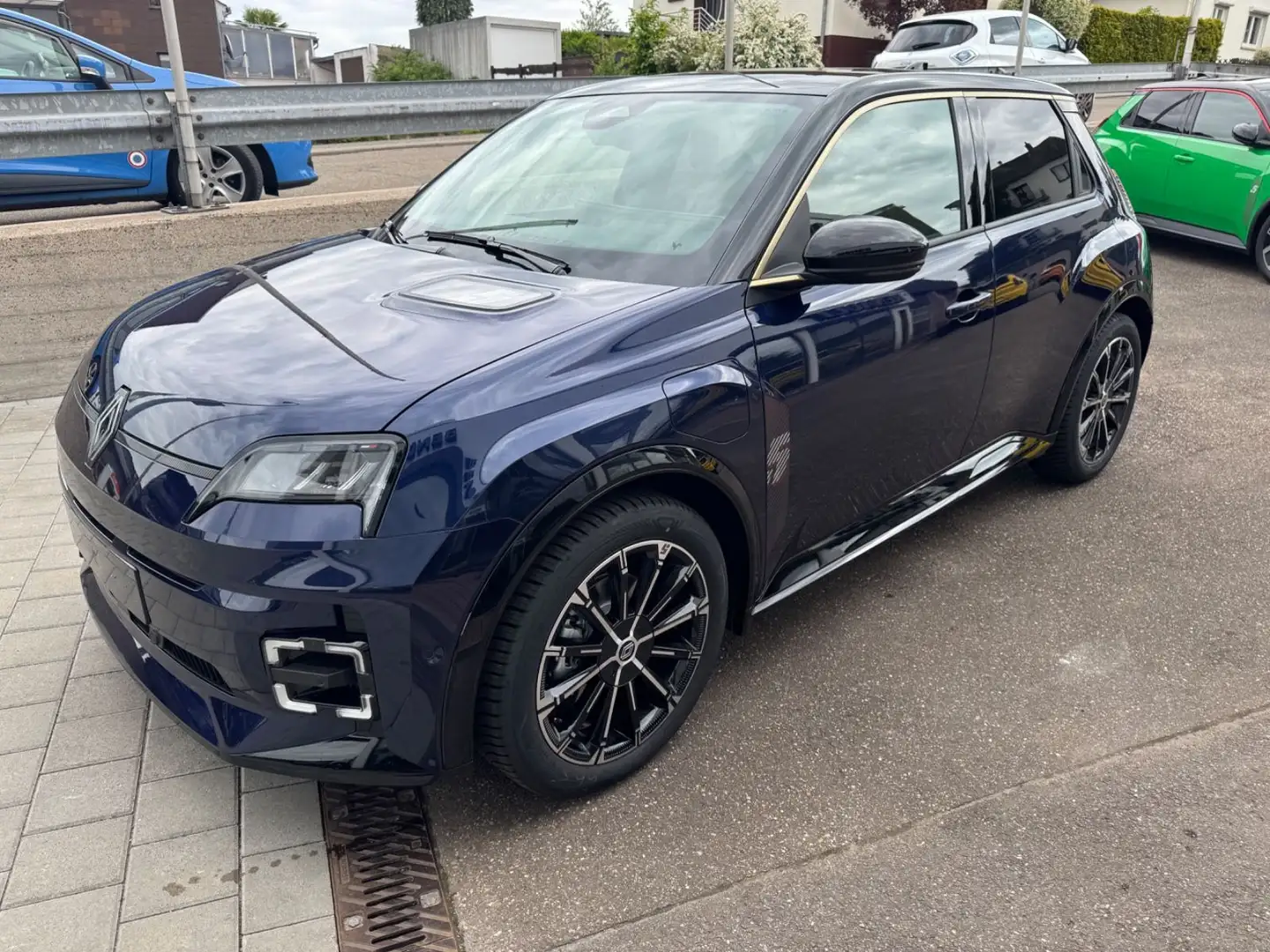 Renault R 5 5 E-Tech Iconic Five 150 Comfort Range Blau - 1