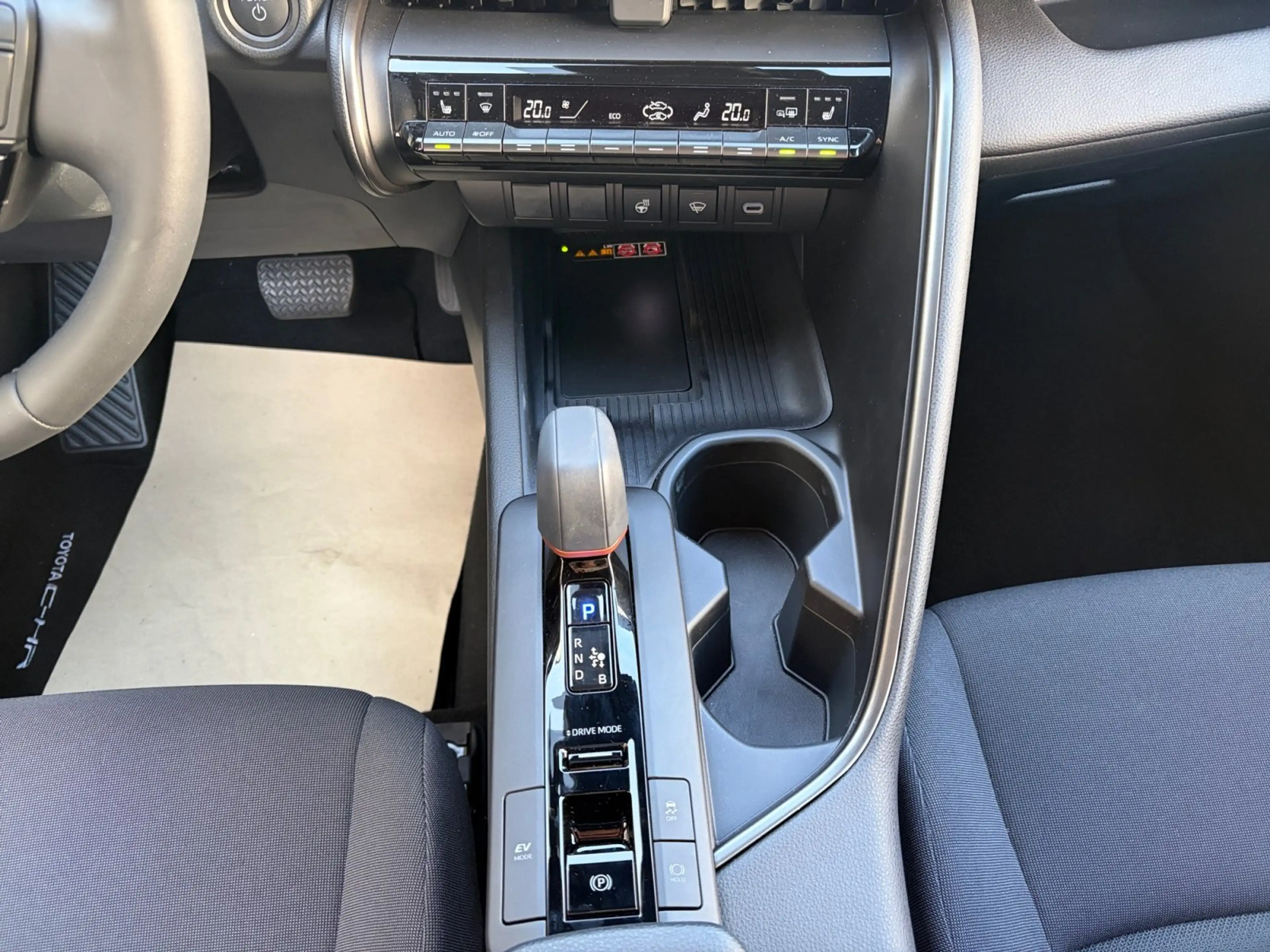 Toyota C-HR 1.8 Hybrid Teamplayer AUT*Navi — photo 12