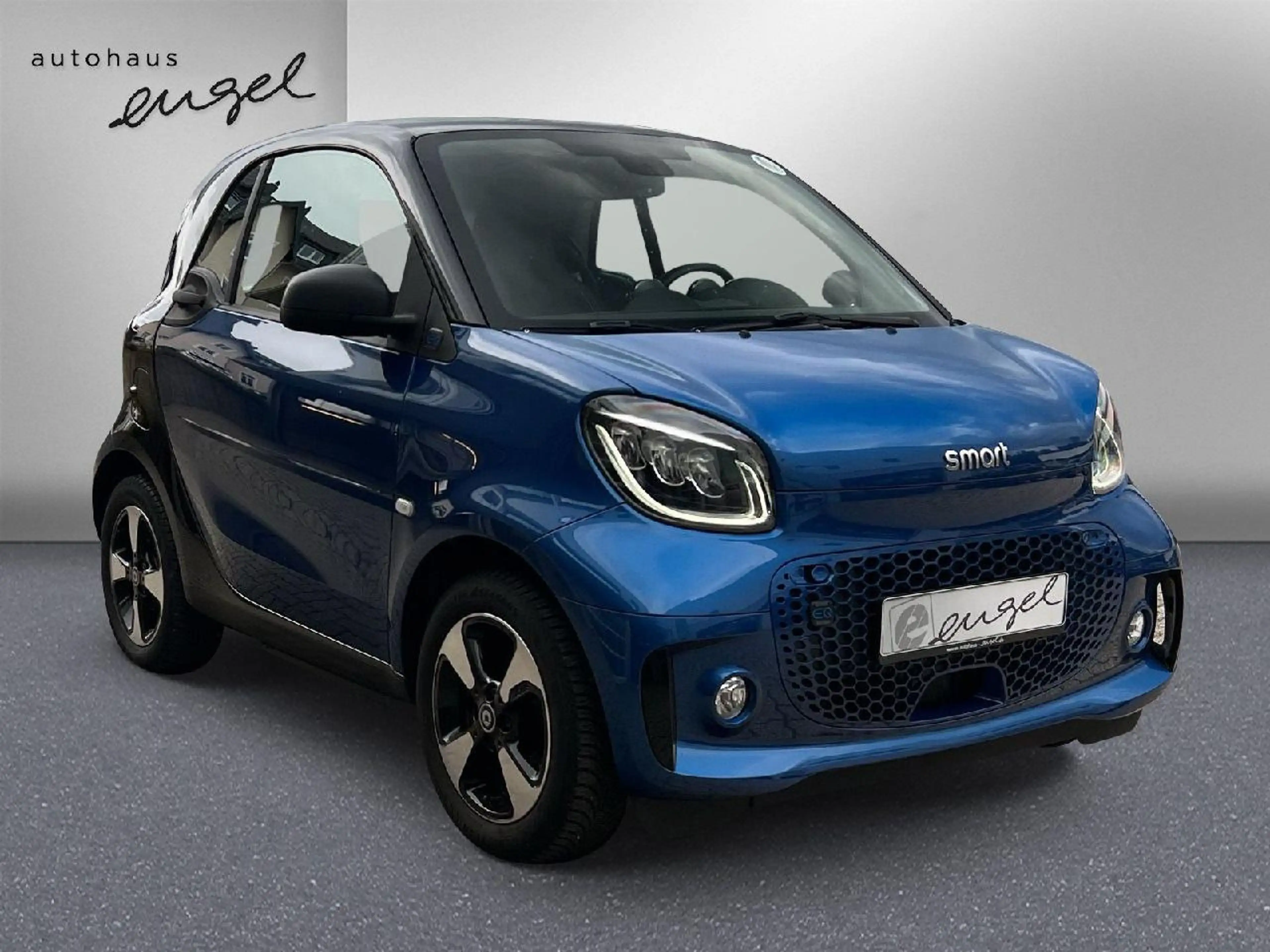 smart forTwo electric drive/EQ,KLIMA,TEMPO,LED,PANO,SH,CARPLAY, — photo 4