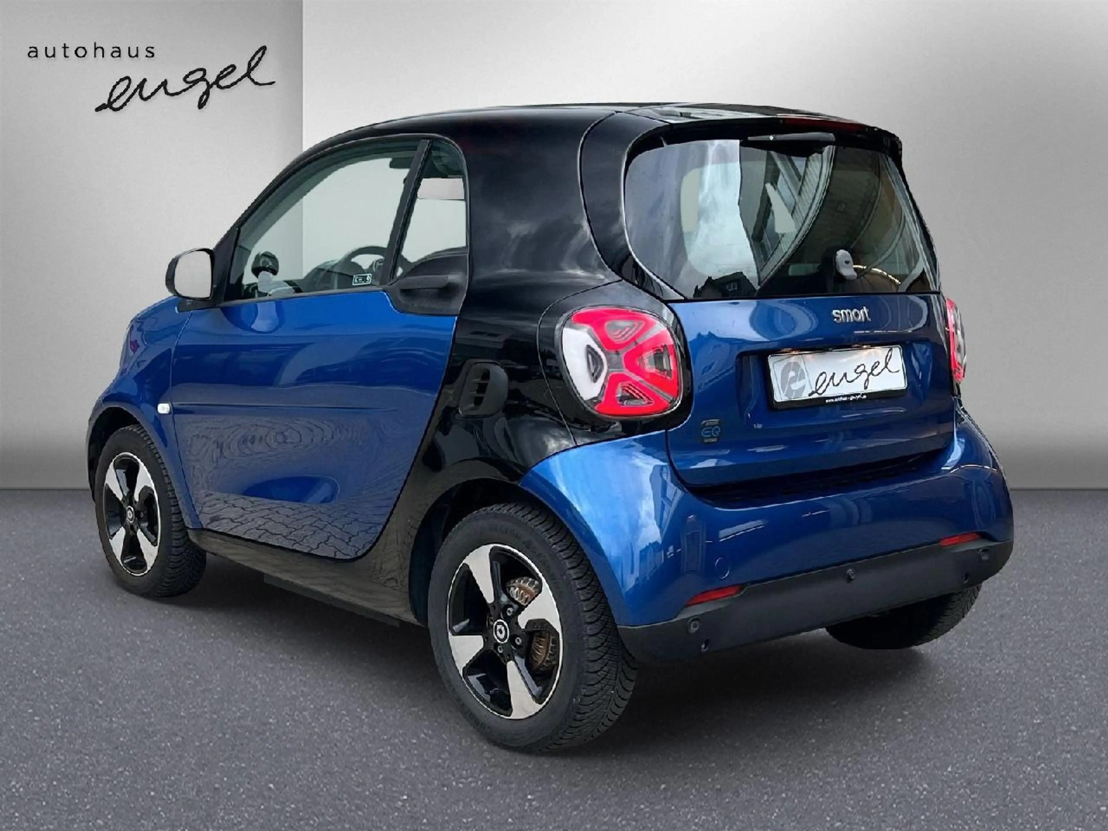 smart forTwo electric drive/EQ,KLIMA,TEMPO,LED,PANO,SH,CARPLAY, — photo 7