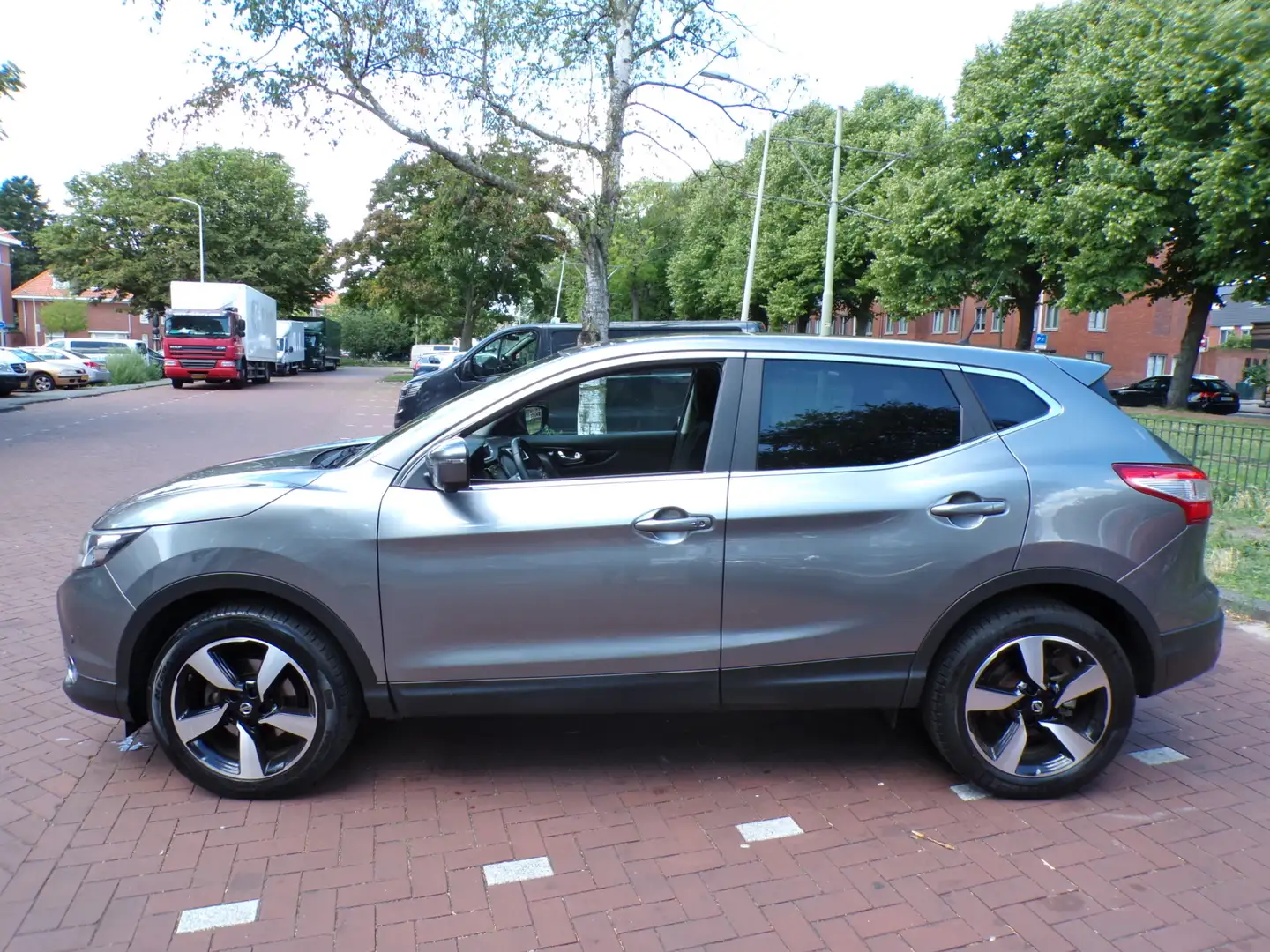 Nissan Qashqai 1.2 N-Connecta NL AUTO ORG KM NAP AANTOONBAAR..... Grijs - 2