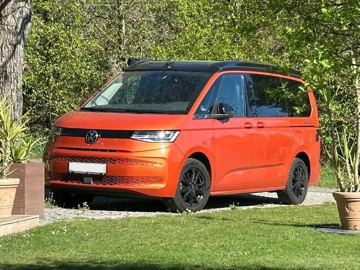 Volkswagen T7 California California 2,0 TDI Beach AT Orange - 1