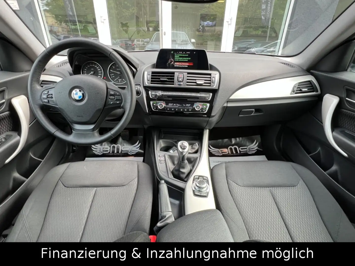 BMW 118 i Advantage Garantie bis 05.2025 Silber - 2