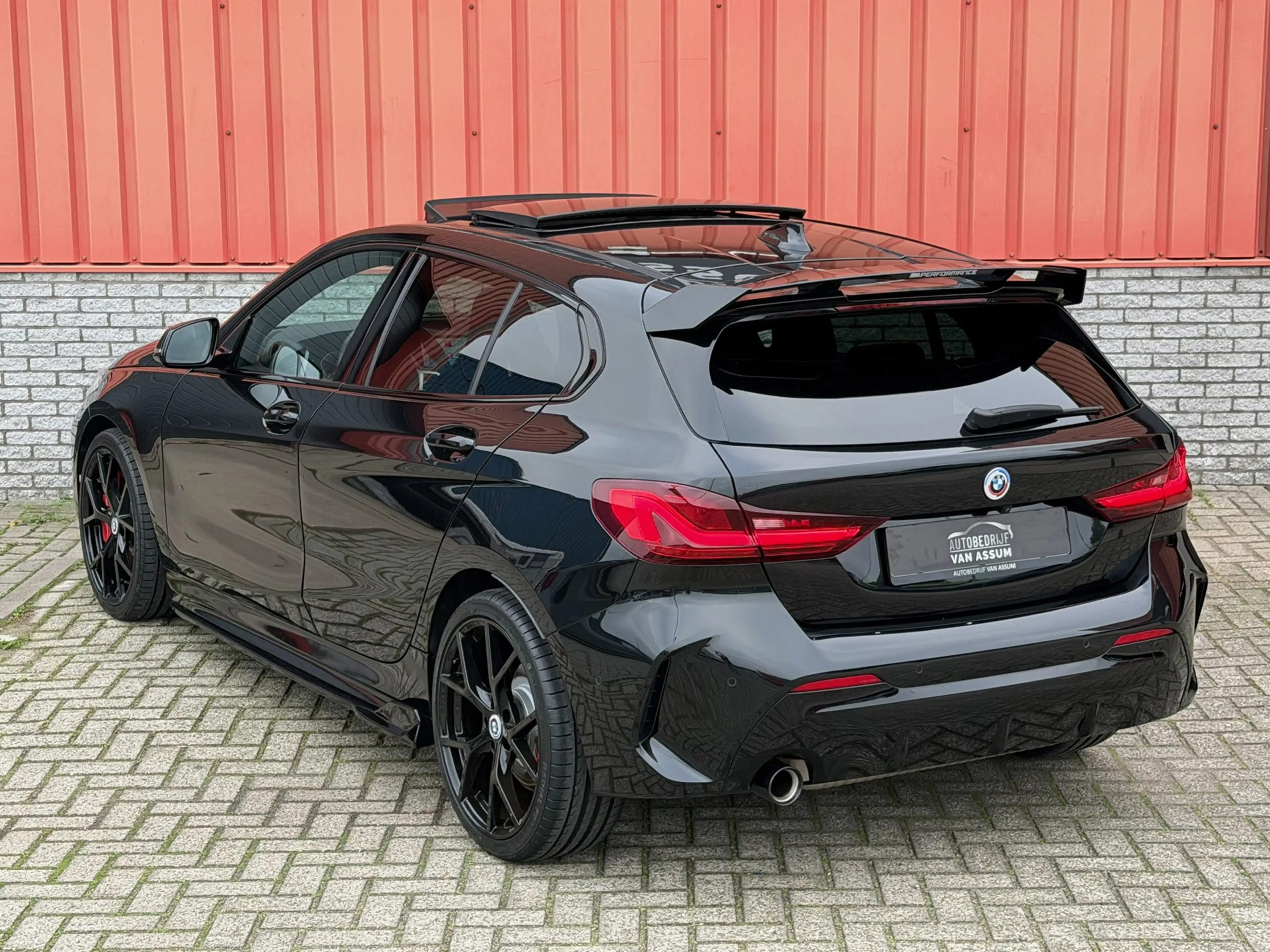 BMW 118 1-serie 118i Introduction Edition M-Sport Pano Cam — photo 12