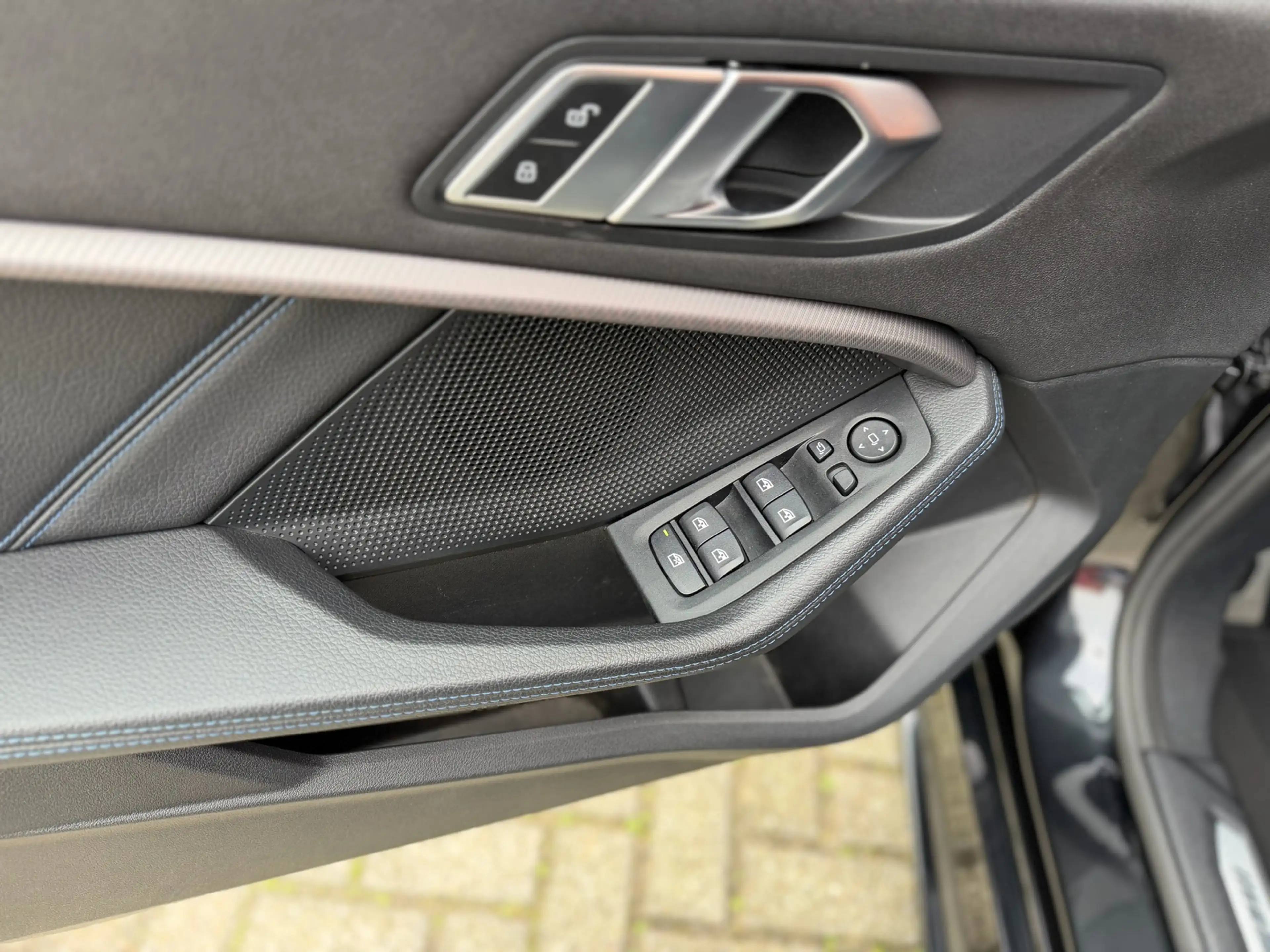 BMW 118 1-serie 118i Introduction Edition M-Sport Pano Cam — photo 10