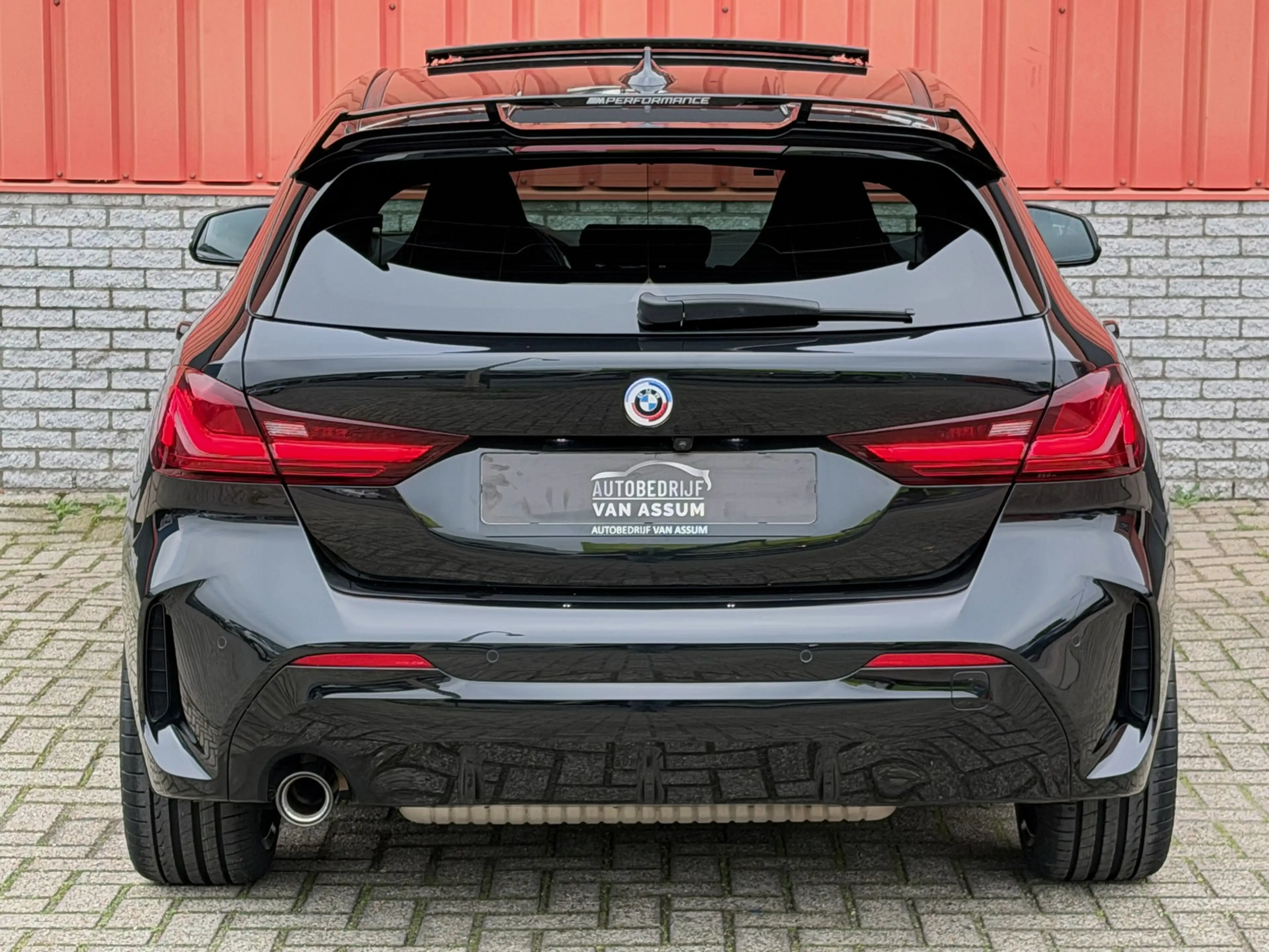 BMW 118 1-serie 118i Introduction Edition M-Sport Pano Cam — photo 15