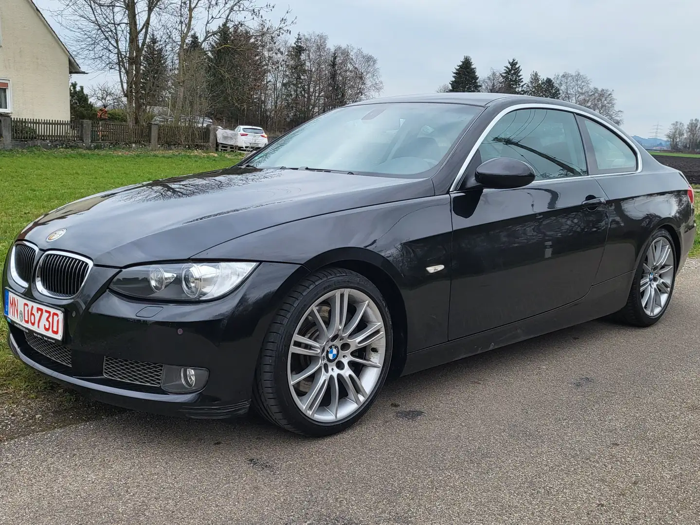 BMW 335 335i Coupe Automatik M Paket N54 Motor Schwarz - 1