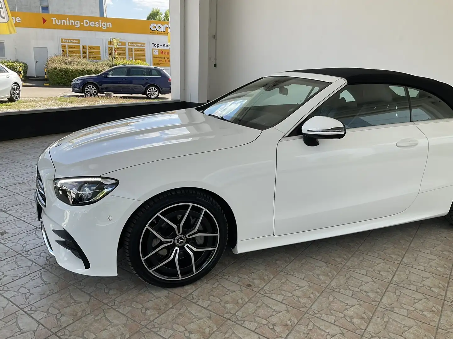 Mercedes-Benz E 220 E 220 d AMG Line/Distronic/Kamera/LED/Sitzhzg. Weiß - 2