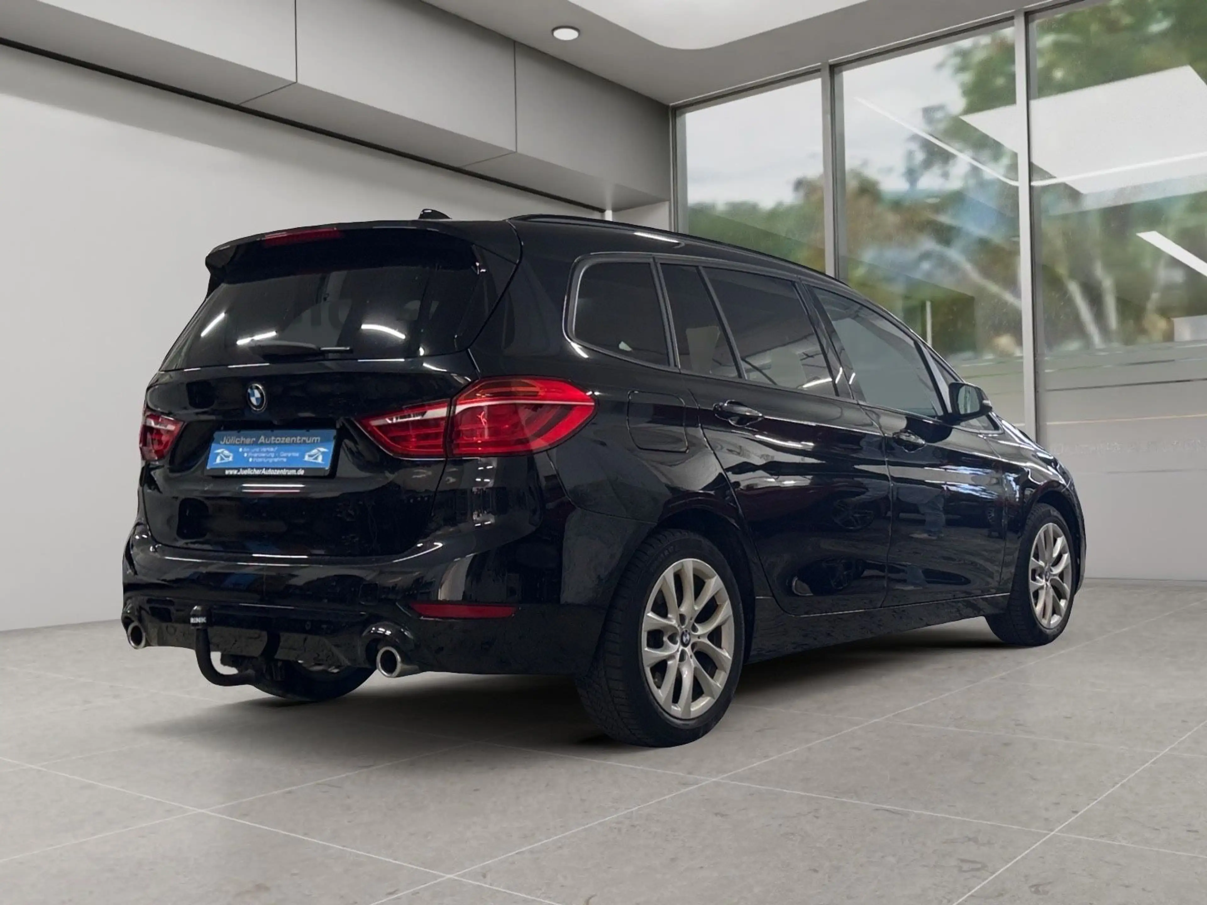 BMW 220 d Gran Tourer xDrive Sport Line, Rentner — photo 3
