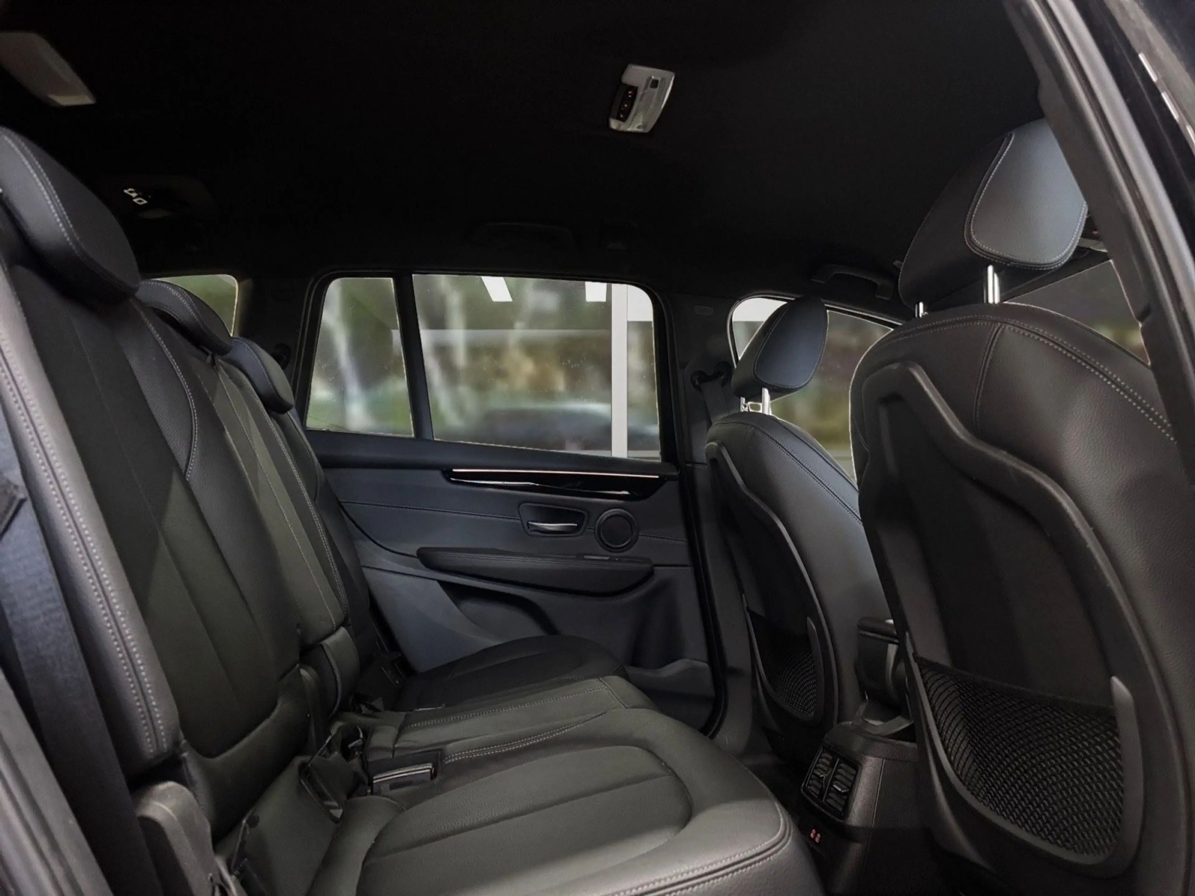 BMW 220 d Gran Tourer xDrive Sport Line, Rentner — photo 8
