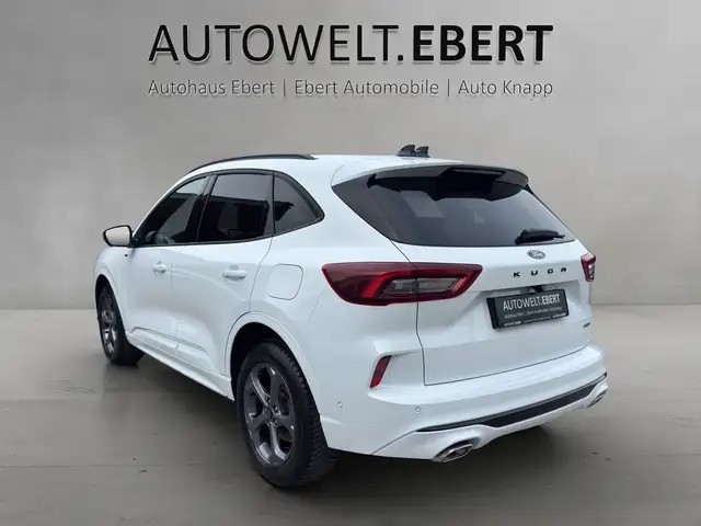 Ford Kuga view 3