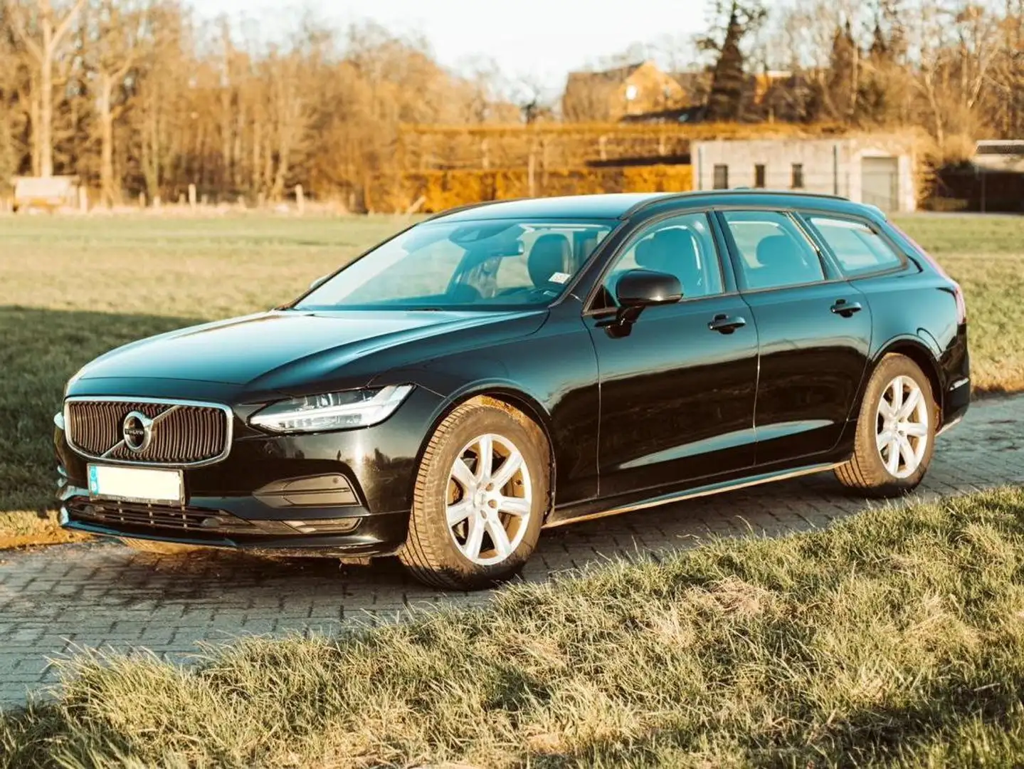 Volvo V90 2.0 D3 Break-Leder-Navi-Camera-A/C-Zetelverwarming Zwart - 1