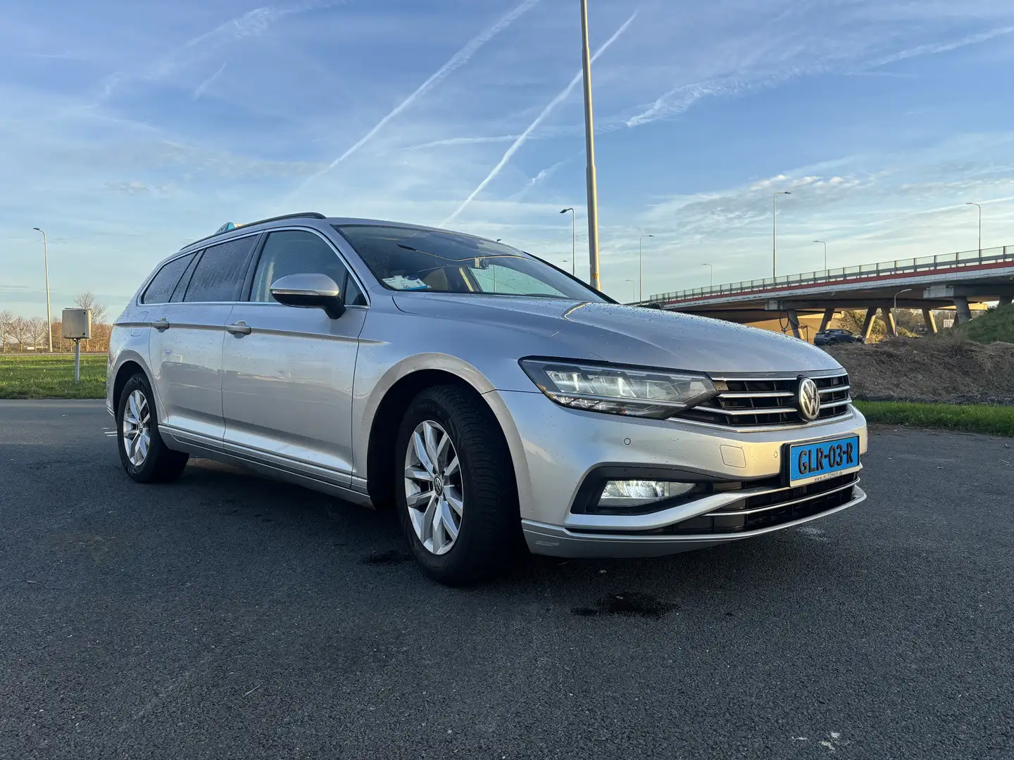 Volkswagen Passat 1.6 TDI Comf. Bns (exc) Grijs - 2