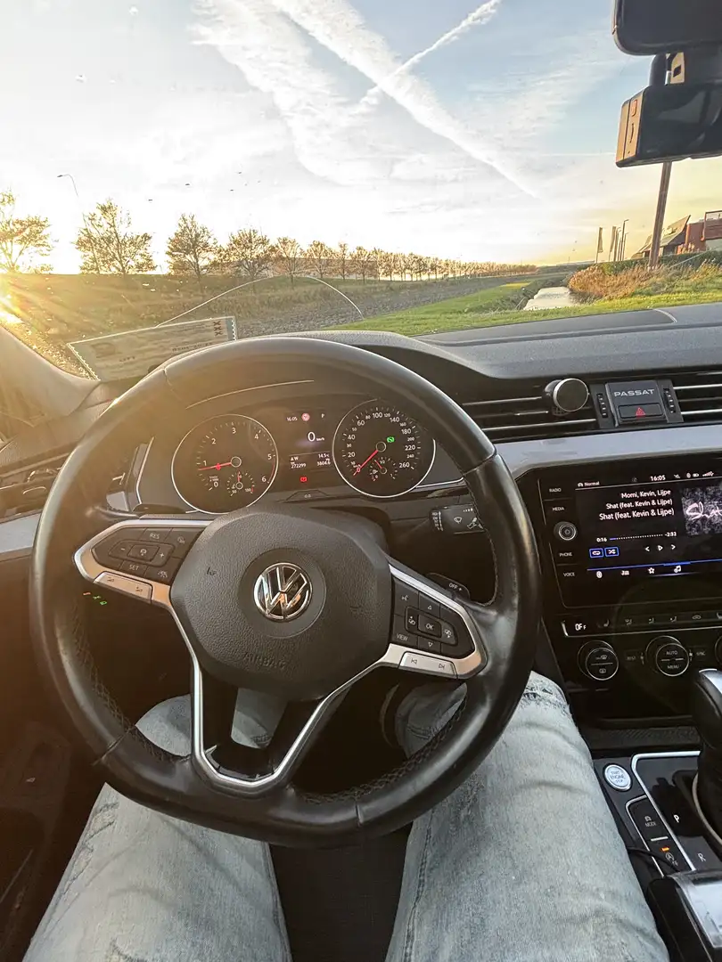 Volkswagen Passat 1.6 TDI Comf. Bns (exc) Grijs - 1