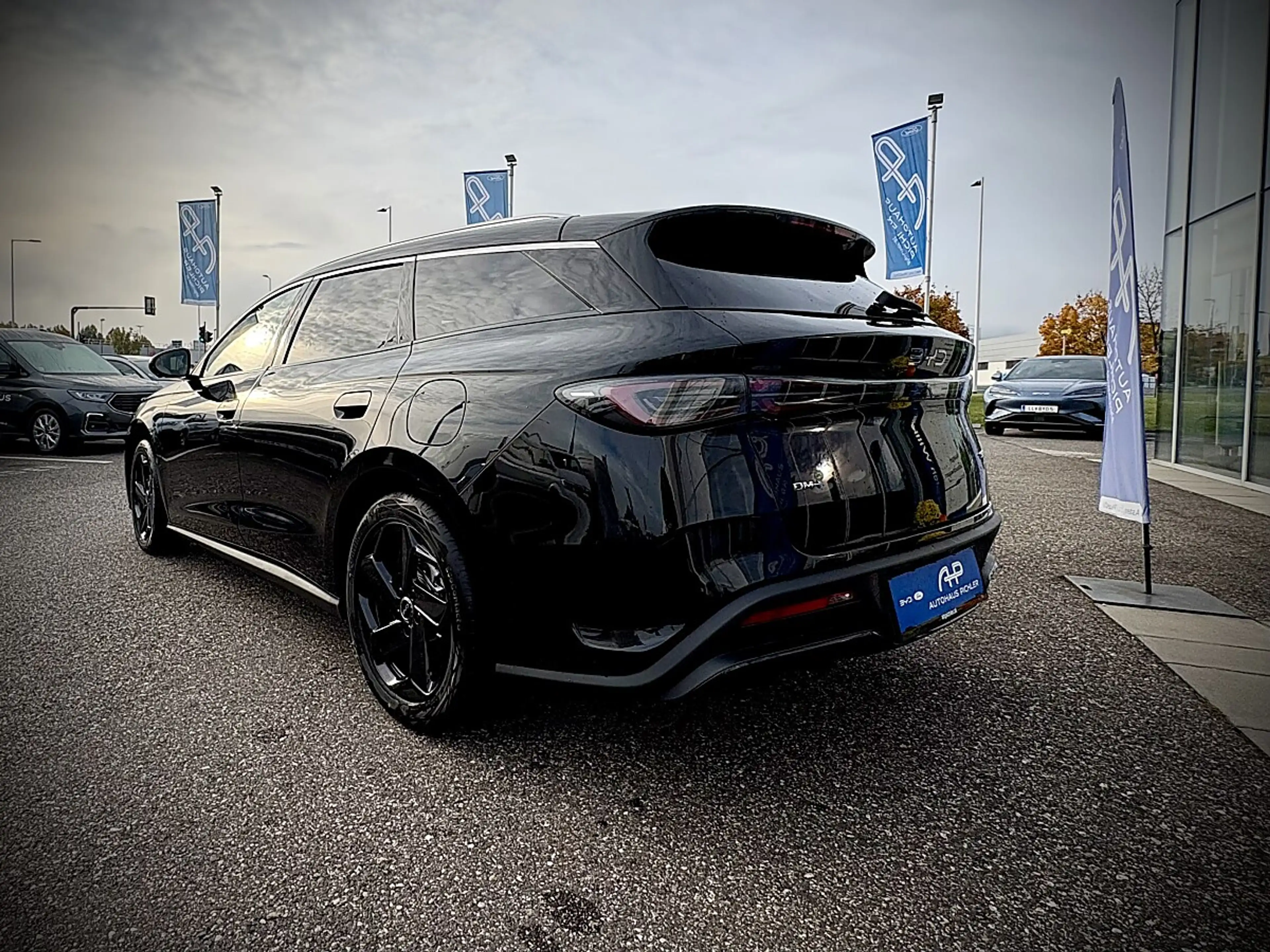BYD Seal 6 DM-i Touring Comfort PHEV 19kWh 212PS LEASING A... — photo 5
