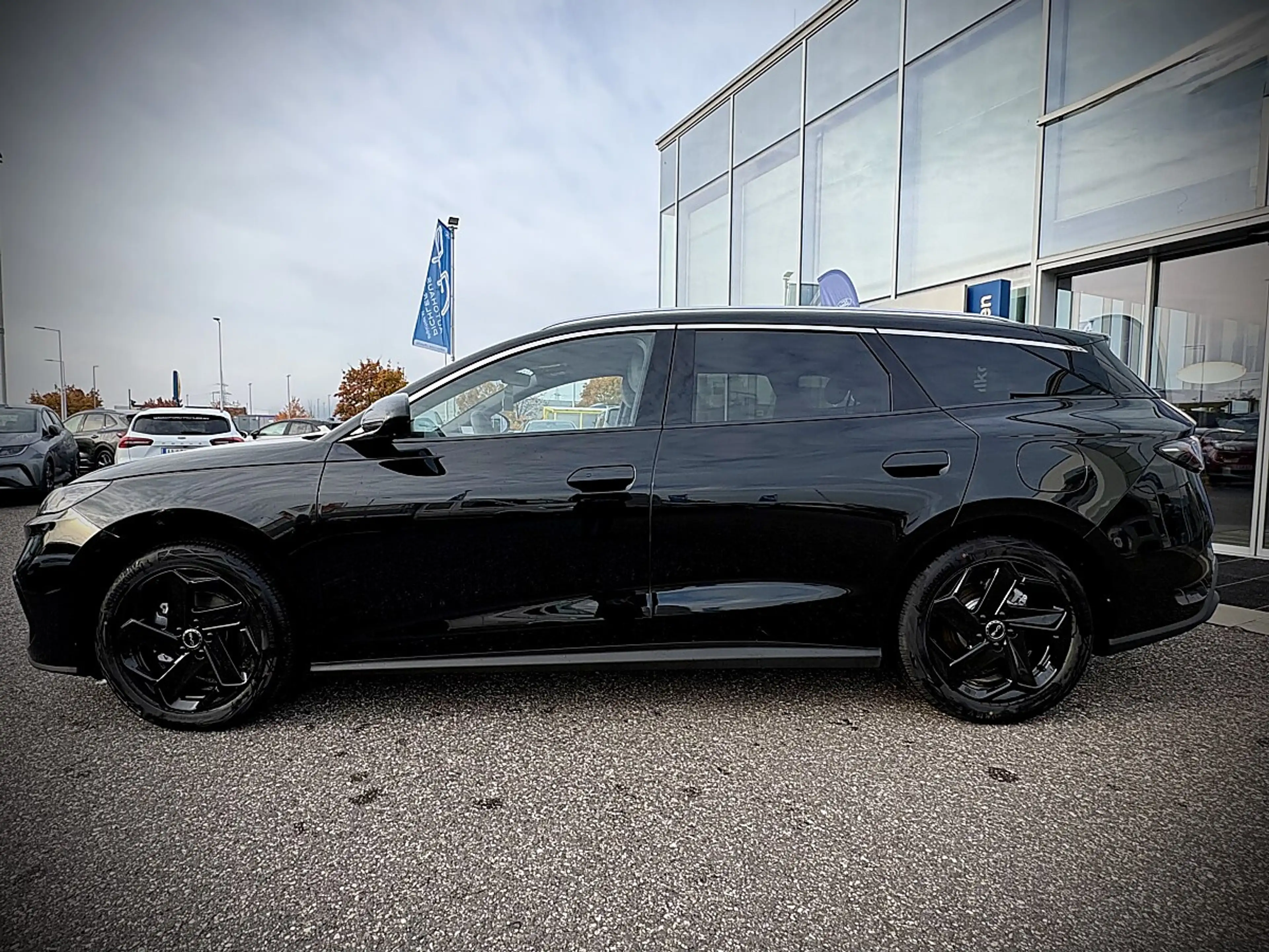 BYD Seal 6 DM-i Touring Comfort PHEV 19kWh 212PS LEASING A... — photo 4