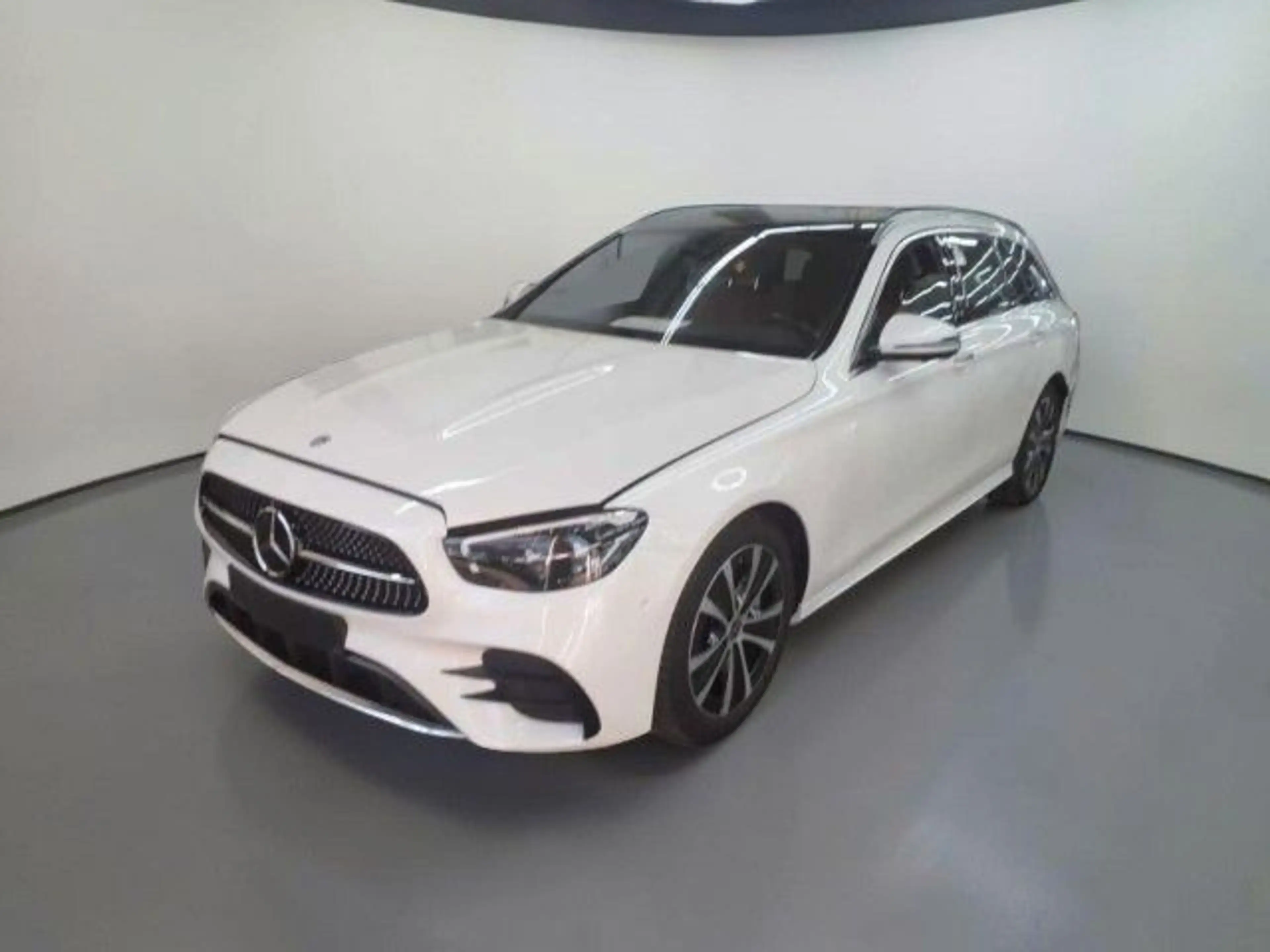 Mercedes-Benz E 400 d T 4M AMG Line PANO*ACC*BURM*HEAD*STHZ*360