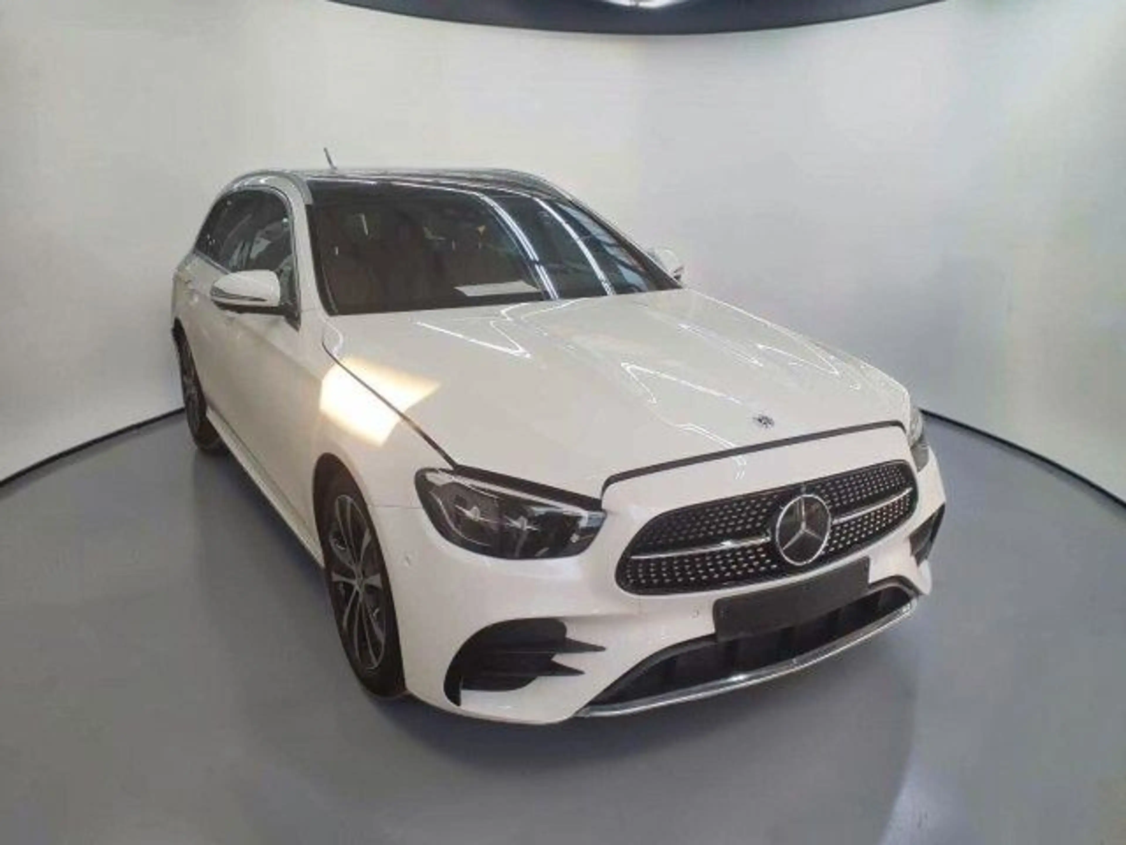Mercedes-Benz E 400 d T 4M AMG Line PANO*ACC*BURM*HEAD*STHZ*360 — photo 2