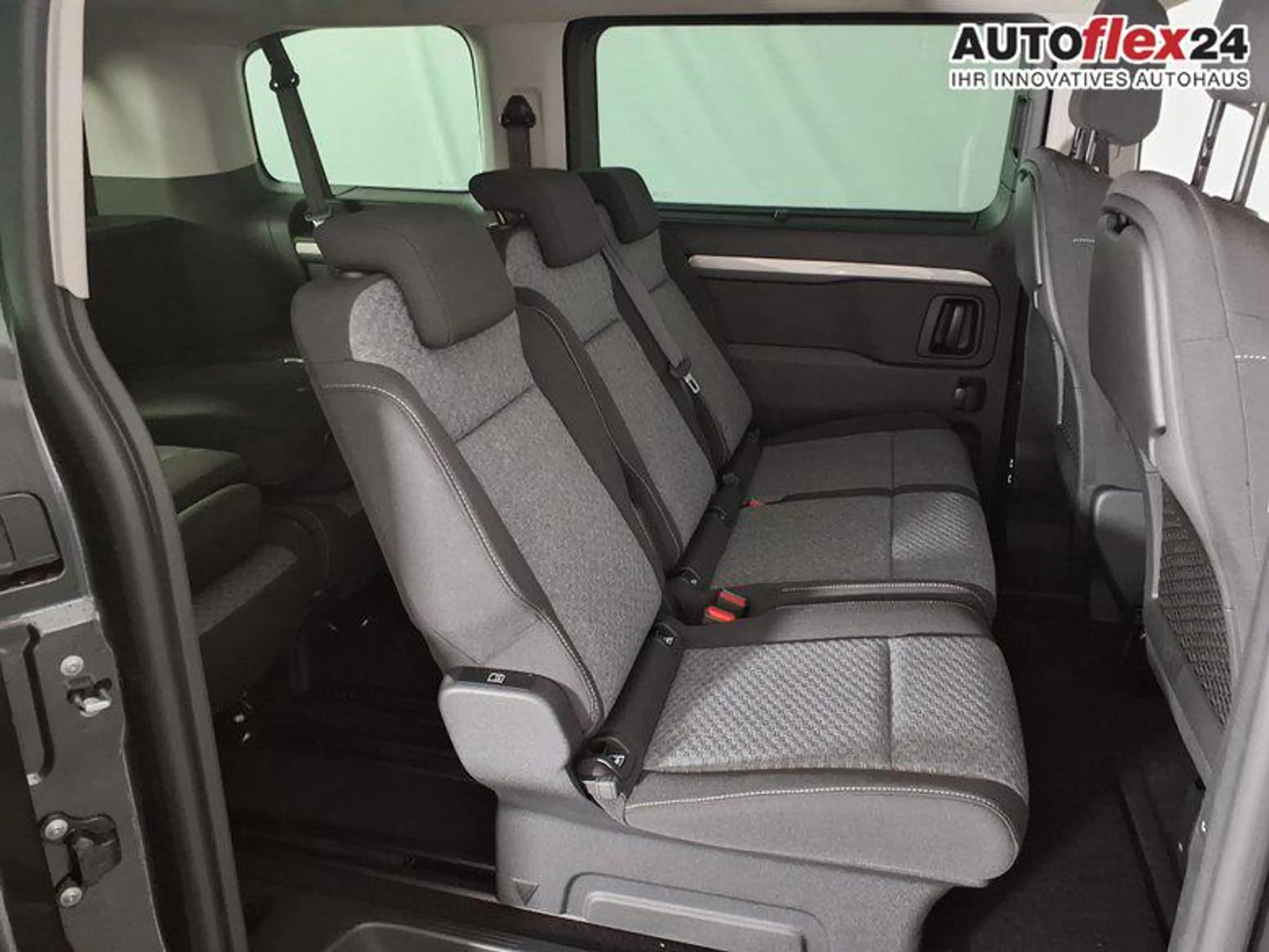 Opel Zafira Life Edition 2.2 Diesel 8-Gang Automatik 132 kW (179... — photo 9