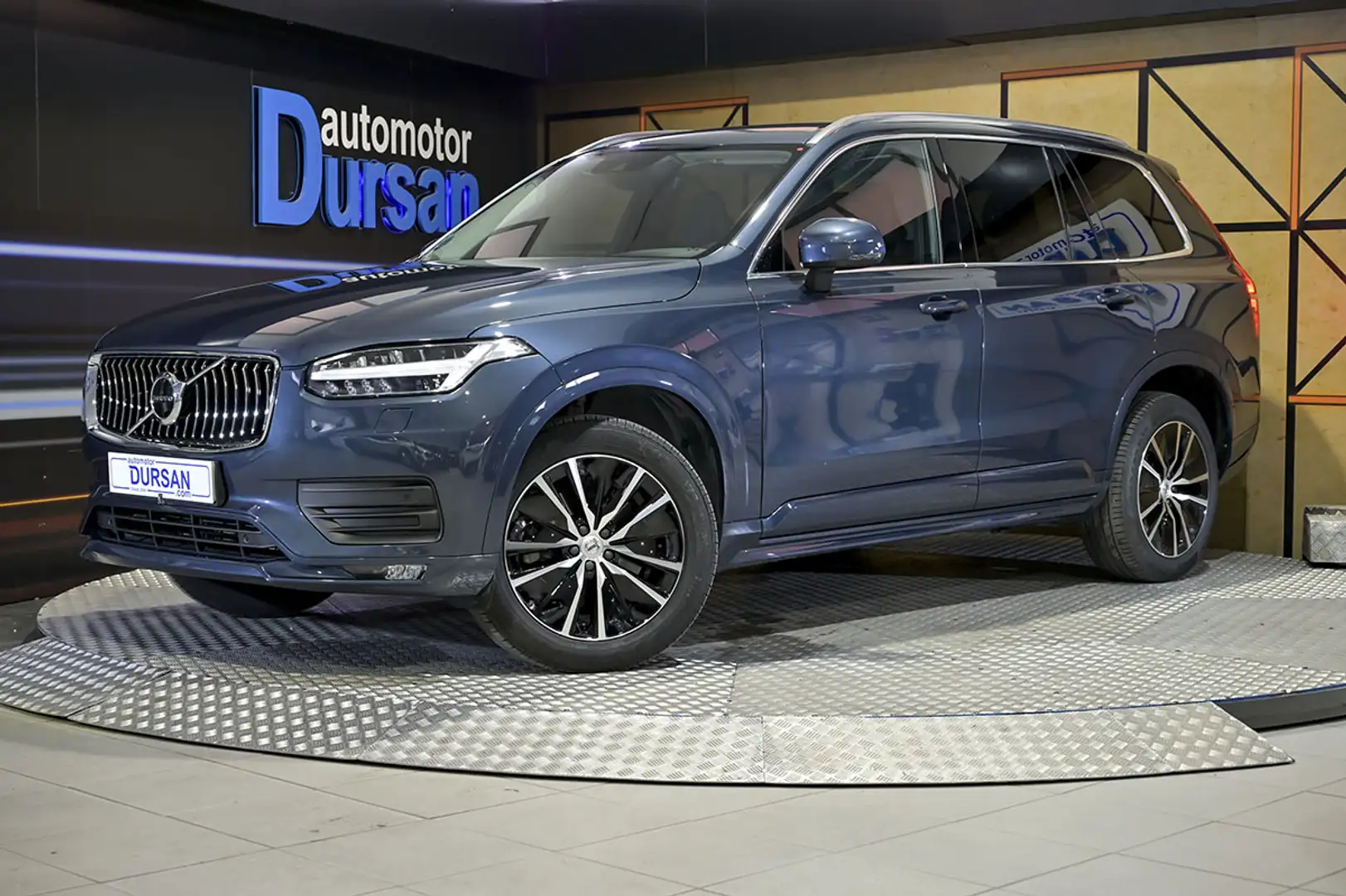 Volvo XC90 2.0 B5 D AWD Momentum Pro Auto - 1