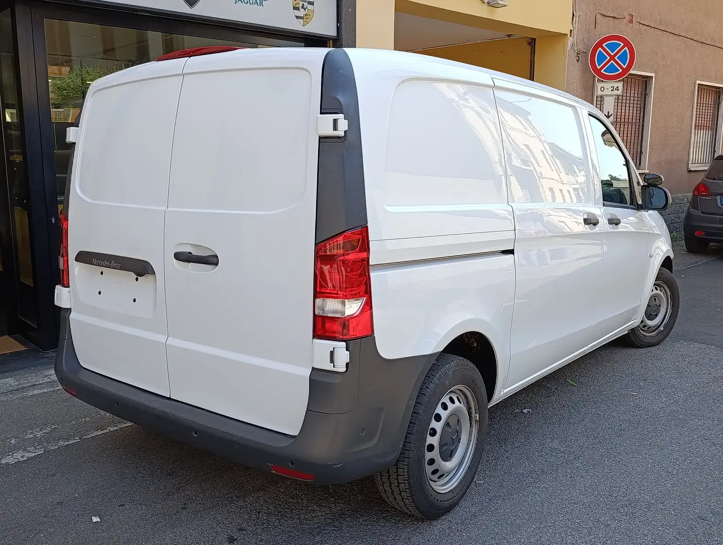 Mercedes-Benz Vito 111 Compact 3 posti Navi/Telecamera/bluetooth - 2