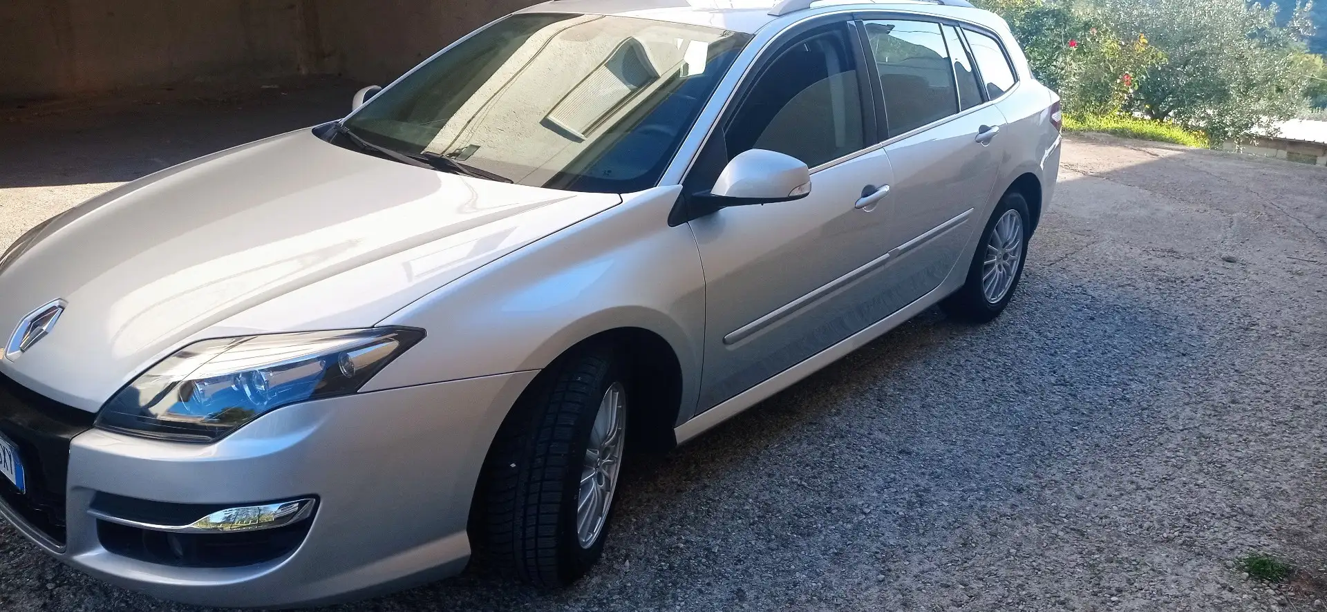 Renault Laguna SPORT TOURER SW 2.0 dci Nav 150cv - 2