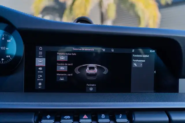 Porsche 911 view 13