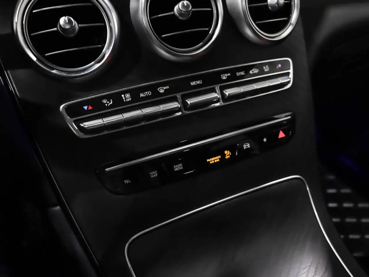 Mercedes-Benz GLC снимка Mercedes-Benz GLC