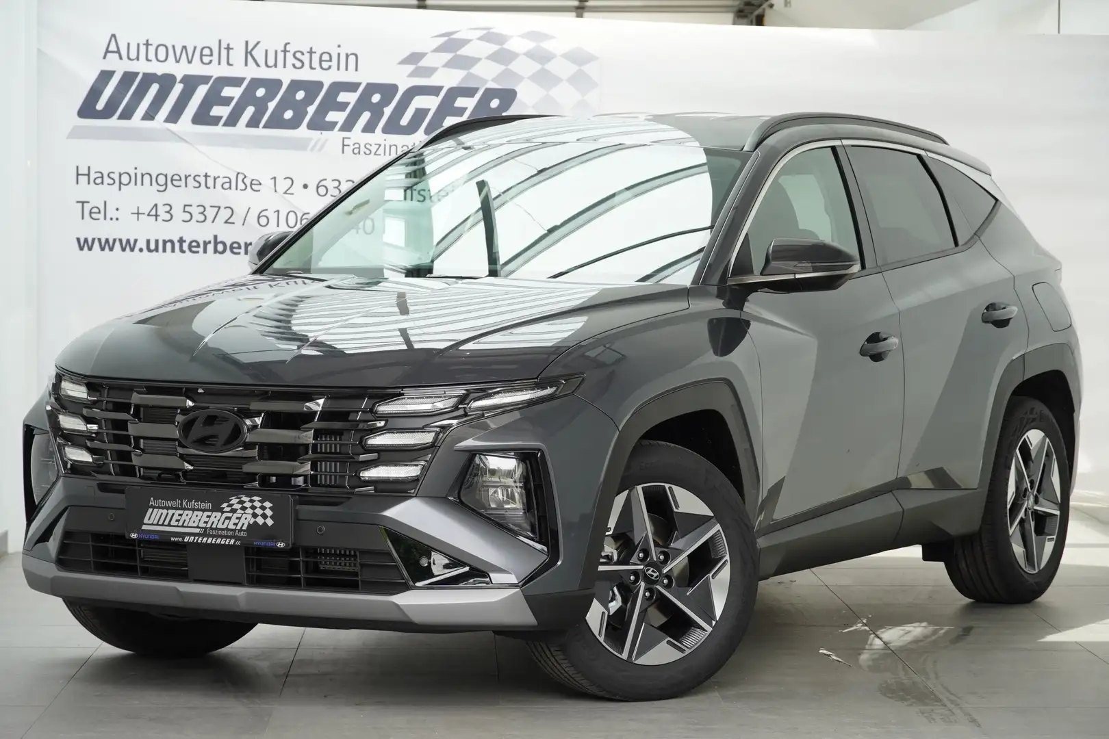 Hyundai TUCSON NX4 GO 1,6 T-GDi 4WD 48V DCT Grau - 1