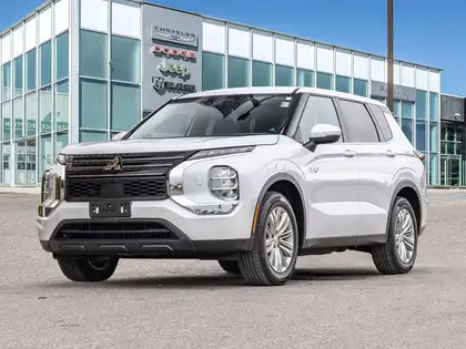 White 2023 Mitsubishi Outlander Hybrid Plug-in SUV / Crossover All-Wheel Drive 1-Speed Automatic