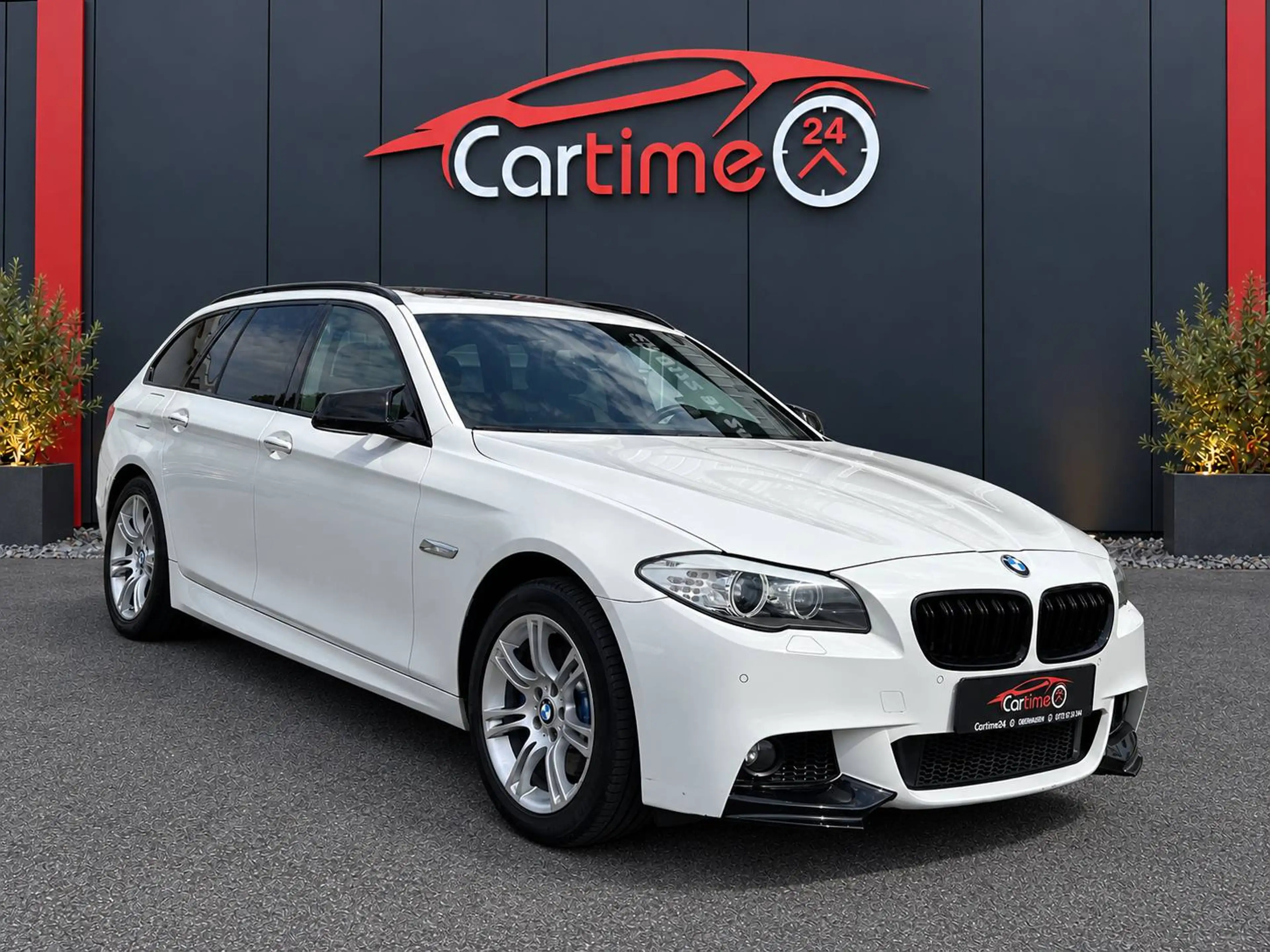BMW 525 525 d Sport-Paket M / M-Technic *AUTOMATIK*PANORAMA*LEDER* — photo 2