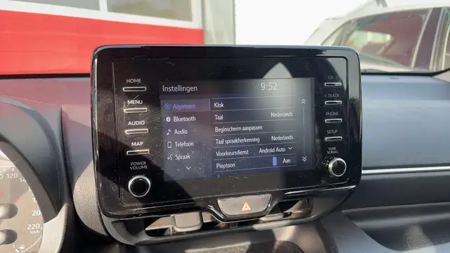 Toyota Yaris view 8