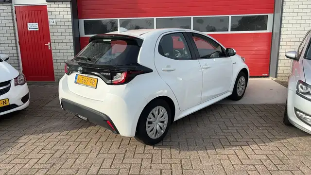 Toyota Yaris view 2